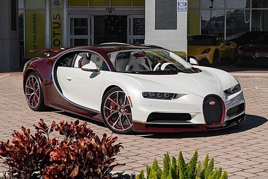 Продаётся Bugatti, в подарок к которому идёт самый быстрый Rolls-Royce. Цена — $ 3,85 млн