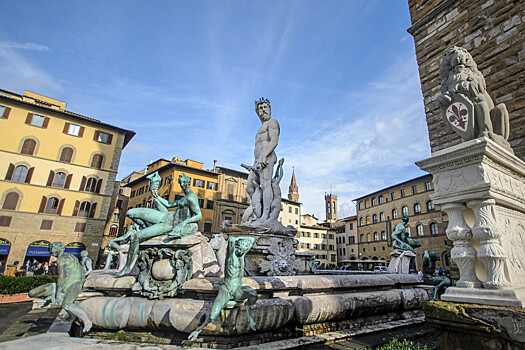 Турист заплатит €5 тыс. за неудавшееся фото со статуей
