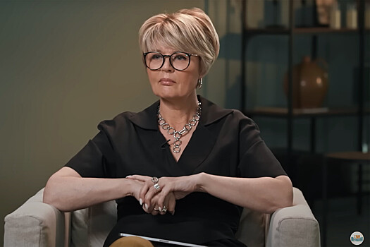 Меньшова вспомнила, как ей было стыдно за президента России