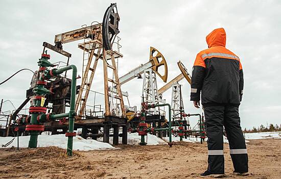 Нефть Brent подешевела до $64,81 за баррель