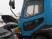 Тройное ДТП с большегрузом произошло на кузбасской трассе