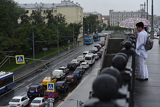 Пробки в Москве достигли 9 баллов