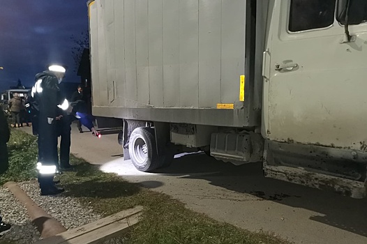 На Урале грузовик раздавил игравшую под колесом полуторагодовалую девочку