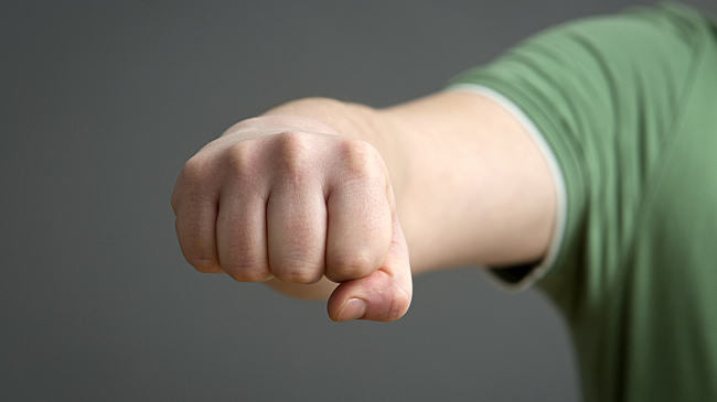 Изувечили и унизили: поляки толпой избили украинца