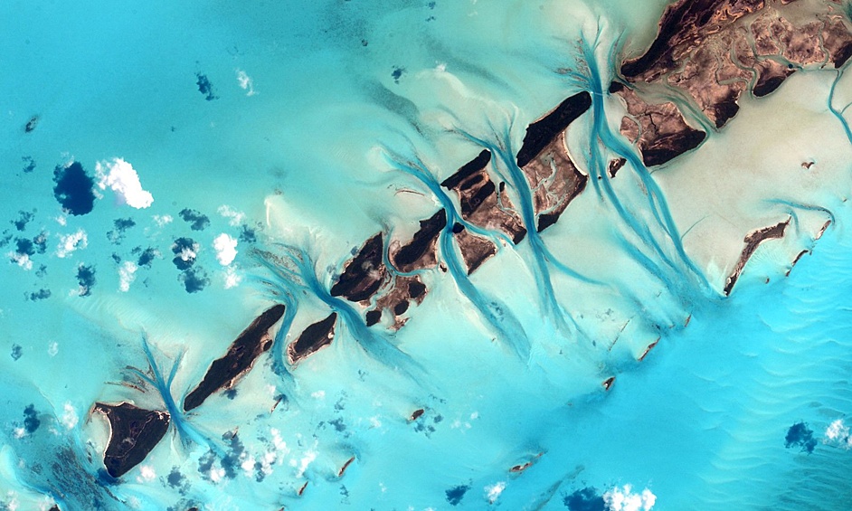 Акварель Багамских островов в объективе астронавта Скотта Келли