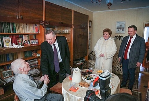 Жителю Новгородской области передали поздравление от президента