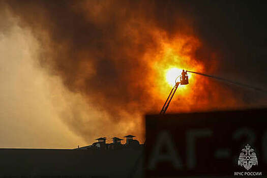 В Туапсе удалось локализовать пожар на нефтеперерабатывающем заводе