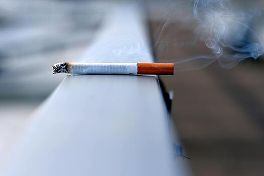 Кардиолог заявил о смертельной опасности курения во время стресса