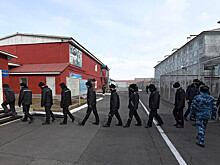 Титов заявил, что замена мигрантов заключенными должна быть добровольной