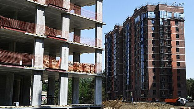 Объемы строительства жилья в России снизились на 36,5% в апреле