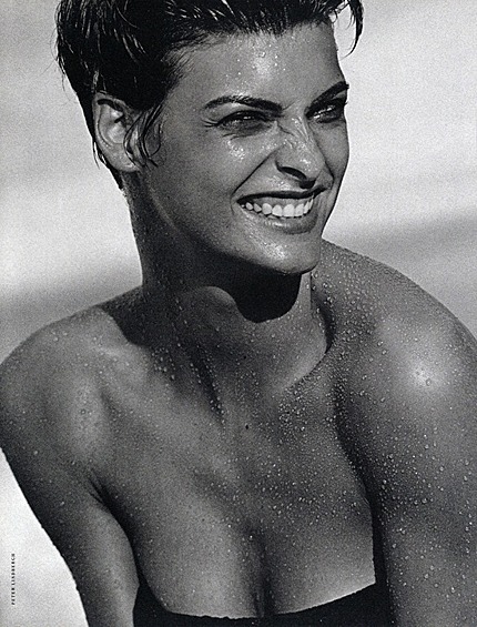 Супермодель снялась для более чем 700 журнальных обложек.