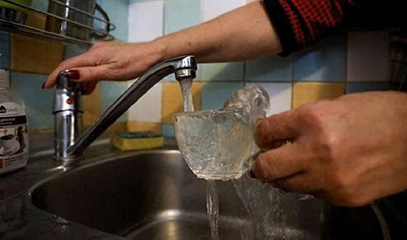 В Волгоградском Роспотребнадзоре развеяли миф о свойствах лимонной воды