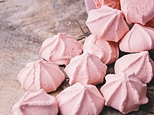Врач назвал запрещенные перед прививкой от COVID продукты