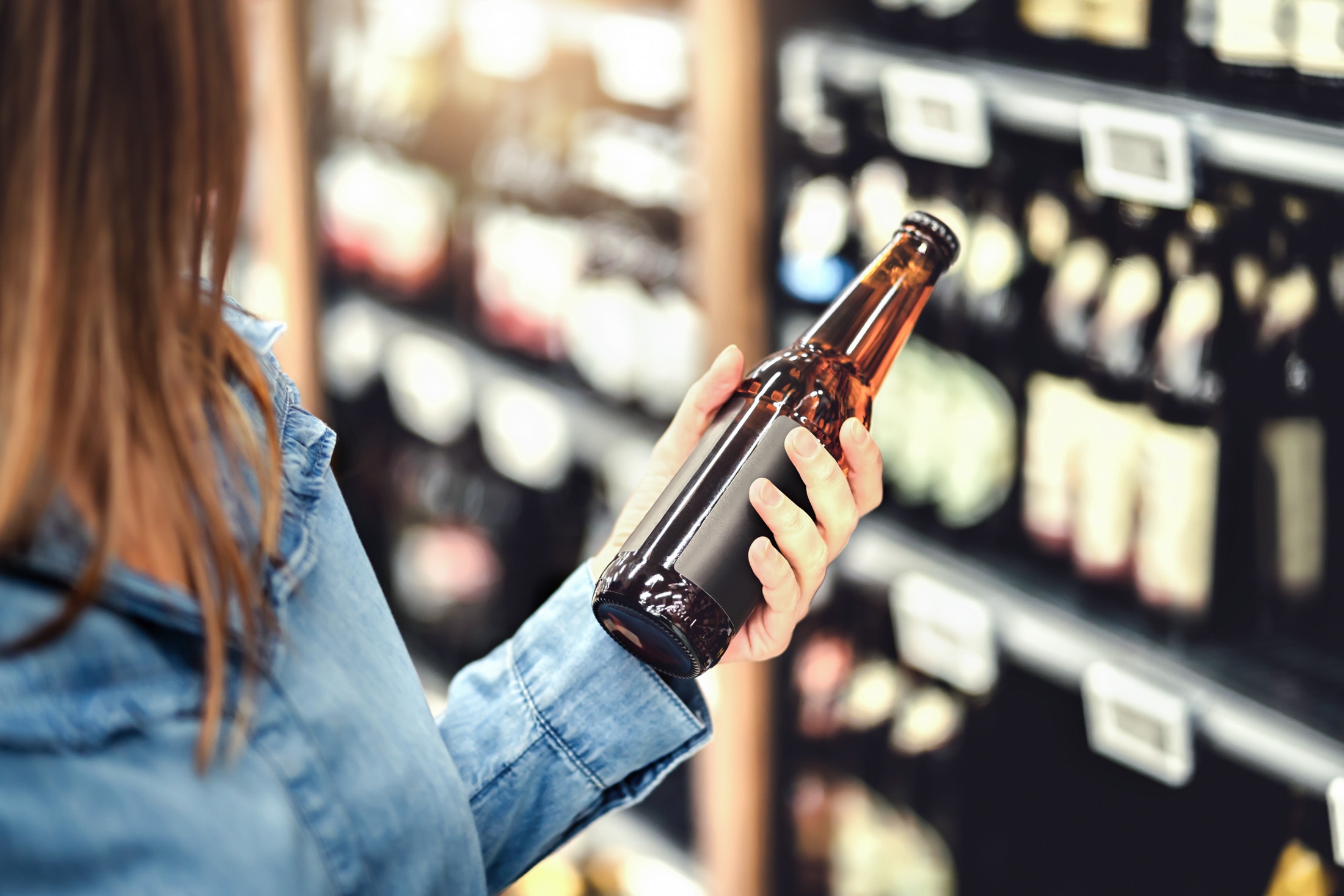 В 2026 году подорожают алкоголь и сигареты