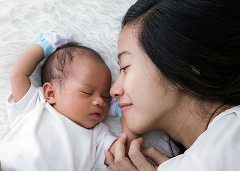 Практика кореянок, которая нужна каждой маме в мире