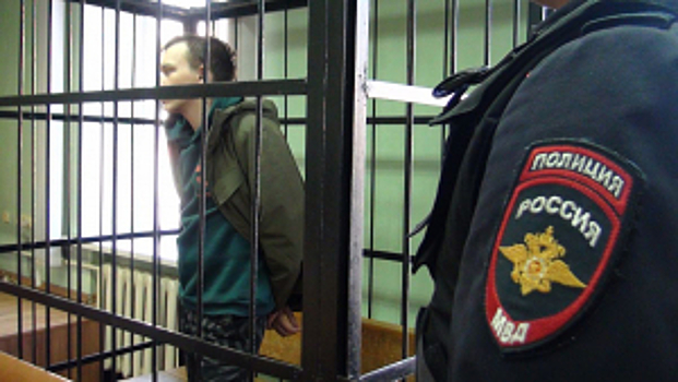 В Кузбассе полицейские задержали курьеров, которые за день похитили у шести пенсионеров 1 миллион рублей