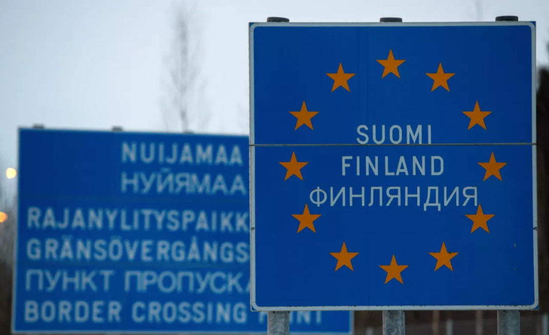 Новости автомира: очередь из машин на российско-финской границе растянулась на 5 км