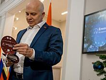 Замгубернатора Курской области Сергей Стародубцев исполнил новогоднее желание девочки из Курчатова
