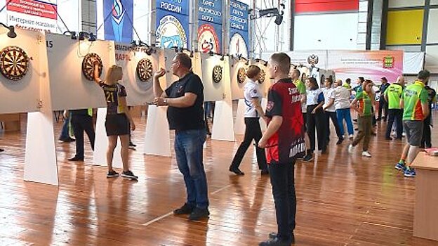 В Пензе дартсмены сразились в меткости на турнире «Снайпер»