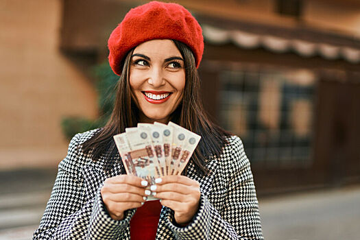 Выигравшая треть миллиарда в лотерею россиянка решила все же забрать приз