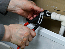 Москвичи пожаловались на 10-летнее затопление квартир стоками из канализации