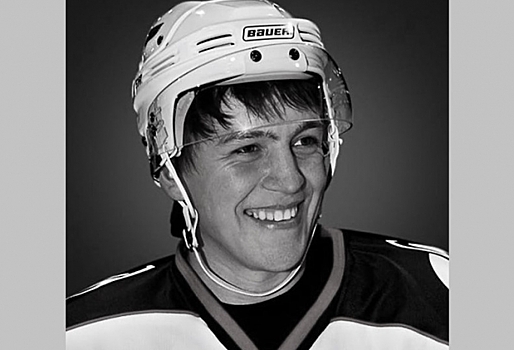 «Рана, которую не лечит время»: в Омске вспоминают талантливого хоккеиста Алексея Черепанова в годовщину ...