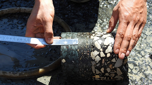 «Автогрейд» будет перекладывать бракованный асфальт на Шехурдина в Саратове