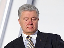 На Украине отказались выпускать Порошенко в США