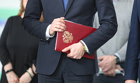 Депутаты оппозиции потребовали зарплатного равенства с ЕР