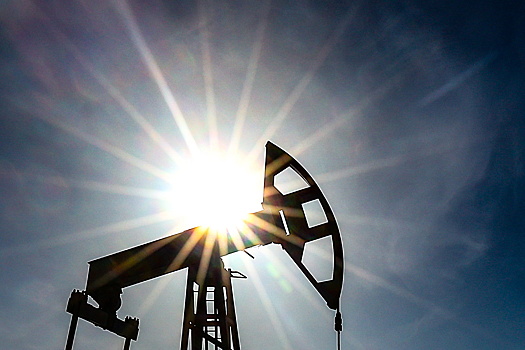 Нефтяному рынку предрекли дальнейшее падение цен