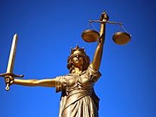 Бывшего мэра Алма-Аты заочно приговорили к 17 годам колонии за хищения