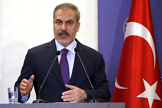 Глава МИД Турции обсудил с Уиткоффом конфликт на Украине