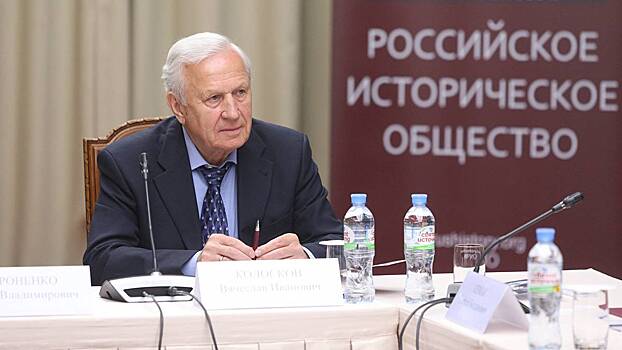«Такое отчебучит»: Колосков прокомментировал призыв Карпина уезжать за рубеж
