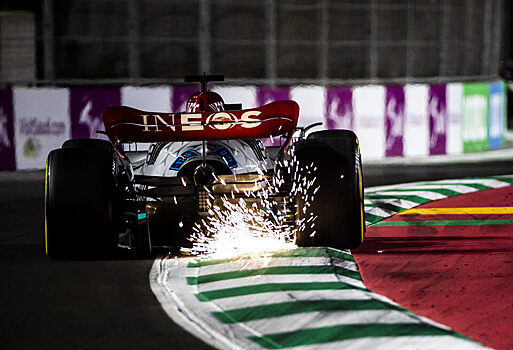 В FIA заявили, что у Mercedes нет проблем с мощностью мотора