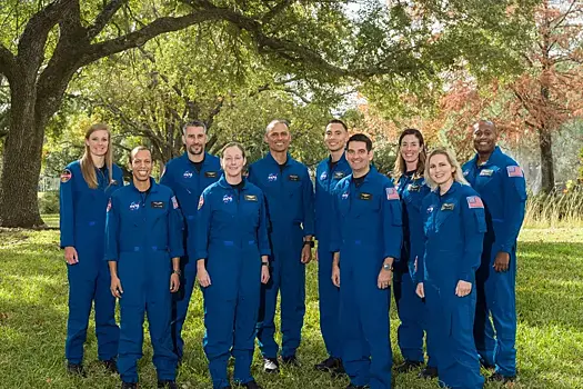 NASA выбрало 10 человек для полёта на Луну