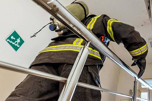 В Москве заблокированные в горящем хостеле люди собрались прыгать с четвертого этажа