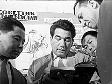 Минцифры Кыргызстана опубликовало архивные фотографии Айтматова