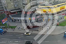 Две женщины пострадали в результате столкновения Ferrari и микроавтобуса на северо-западе Москвы
