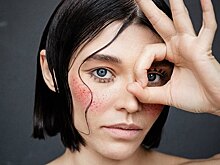 Звезда «Орла и решки» опубликовала фото топлес