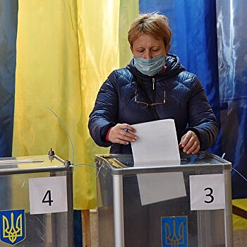 Наблюдатели сообщили о низкой явке во втором туре выборов на Украине