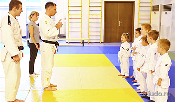 В Сочи стартовал пилотный проект занятий по физкультуре с формами упражнений дзюдо с дошкольниками