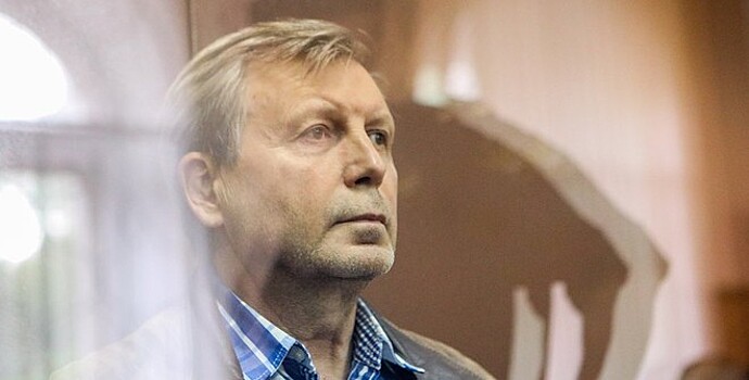Суд продлил арест замглавы ПФР Иванову