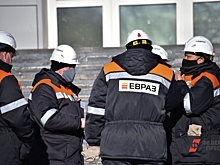 ЕВРАЗ раскрыл секреты кадровой политики: «Остановить домны нельзя, но уже скоро работать будет некому»