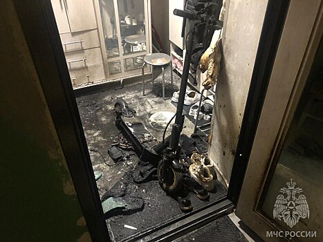 Электросамокат на зарядке загорелся в нижегородской квартире