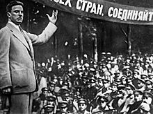 Историк рассказала, как Маяковский два месяца провел в самоизоляции