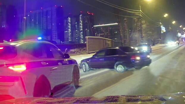 Нетрезвый гонщик-дрифтер, задержанный в ходе погони полицейскими Красноярска, арестован на 10 суток