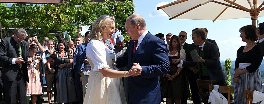 Череда случайностей: как Путин оказался на свадьбе в Австрии