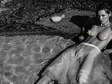 Известная модель снялась топлес для можного журнала