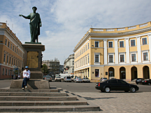 Энергокризис в Одессе: жители перекрыли дорогу из-за недели без света, тепла и воды