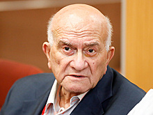 Биография Евгения Ясина